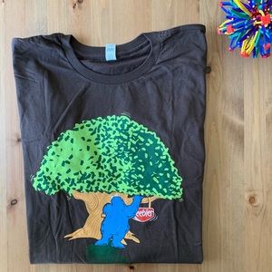 NWOT Brown Tee: Cookie Monster at Keebler Elf Tree